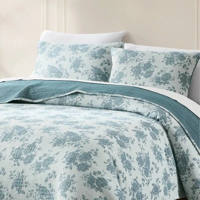 Lush Décor Rose Garden Pick Stitch Jacquard Matelasse Coverlet Blue 2 Lush Décor Rose Garden Pick Stitch Jacquard Matelasse Coverlet Blue - Image 2