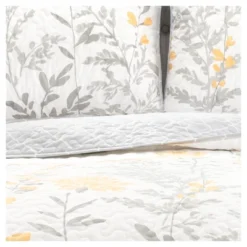 3pc Aprile Reversible Quilt Set - Lush Décor -Beautiful House GUEST 6119741d ef6f 418c 8c32 bd68d2c6a085