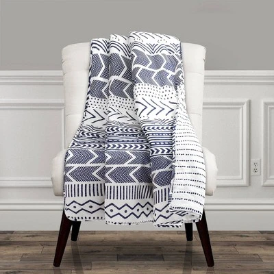 Hygge Geo Throw Blanket - Lush Décor 5 Hygge Geo Throw Blanket - Lush Décor - Image 5