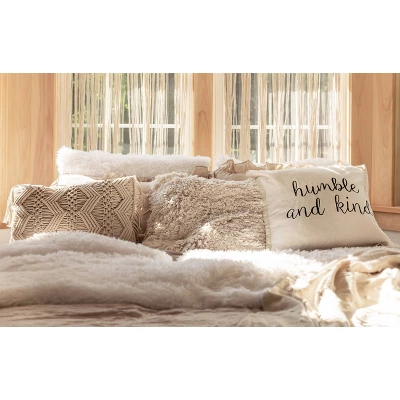 20"x20" Oversize Shaggy Faux Fur Family-Friendly Square Throw Pillow Cover Neutral - Lush Décor 2 20"x20" Oversize Shaggy Faux Fur Family-Friendly Square Throw Pillow Cover Neutral - Lush Décor - Image 2