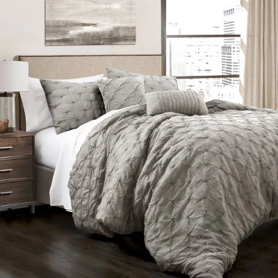 Ravello Pintuck Collection - Lush Décor 1 Ravello Pintuck Collection - Lush Décor